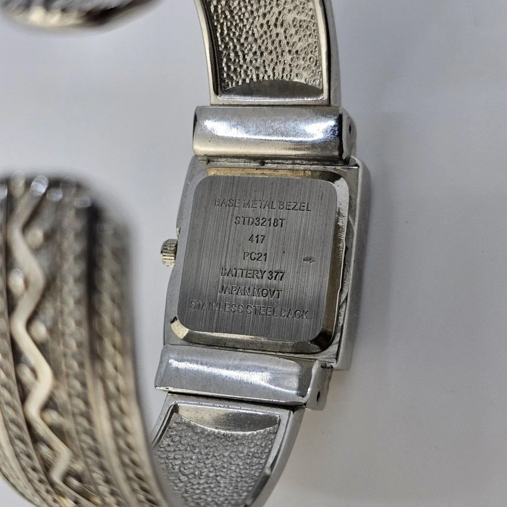 Studio Women's Bracelet Watch 22MM Gray Dial Gray Bracelet Bands 6